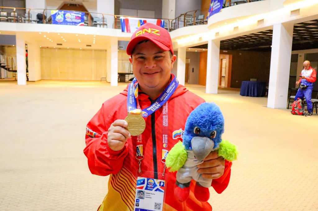 Joven anzoatiguense logra el oro en kata en los juegos Paranacionales Oriente&nbsp;2024