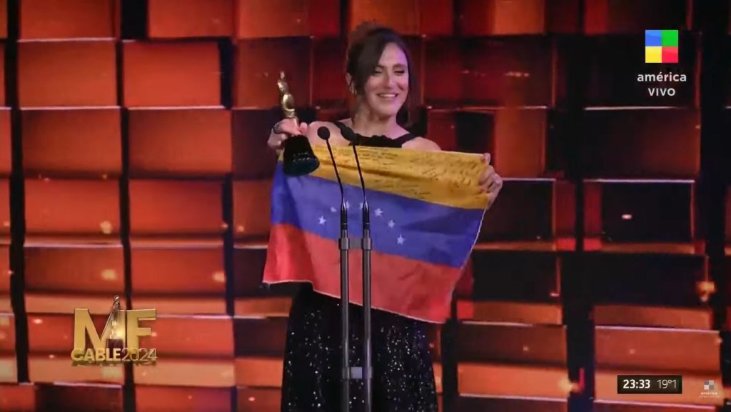 Periodista argentina dedica su premio a Venezuela: “El pueblo que tanto, tanto me&nbsp;inspiró”