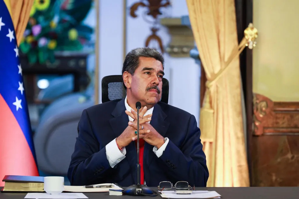 Maduro pide a científicos venezolanos regresar al&nbsp;país&nbsp;