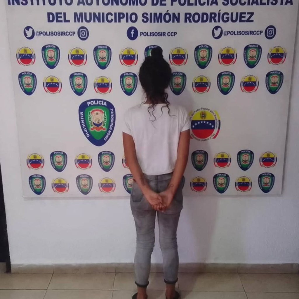 Detenida por dejar solas durante una semana a sus hijas y por presuntamente prostituir a la de 14 en el peaje La&nbsp;Viuda