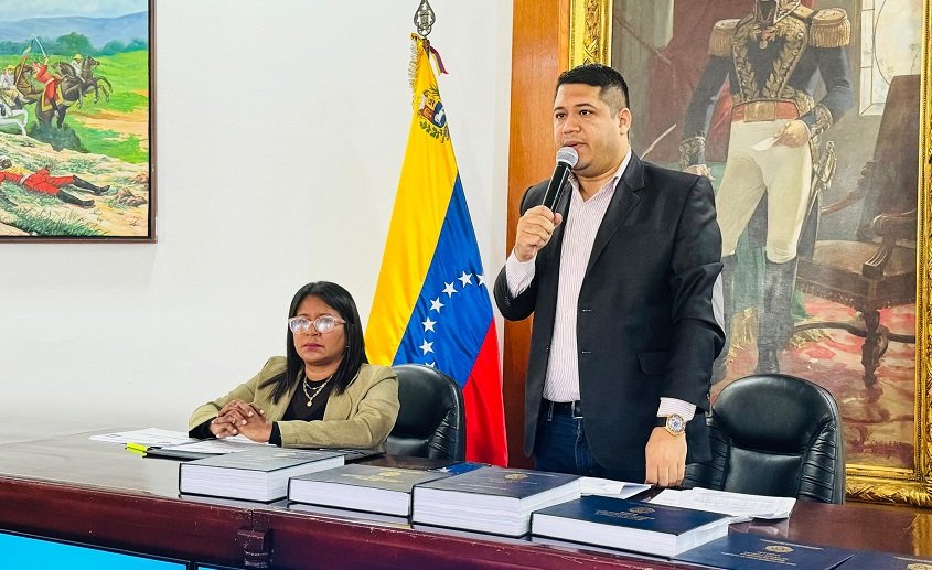 Ratificado el diputado Andrés Márquez como Presidente del Cleanz para período&nbsp;2025