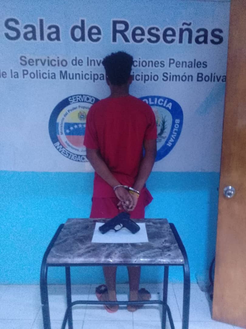 Aprehendido sujeto en Barcelona por porte&nbsp;ilícito