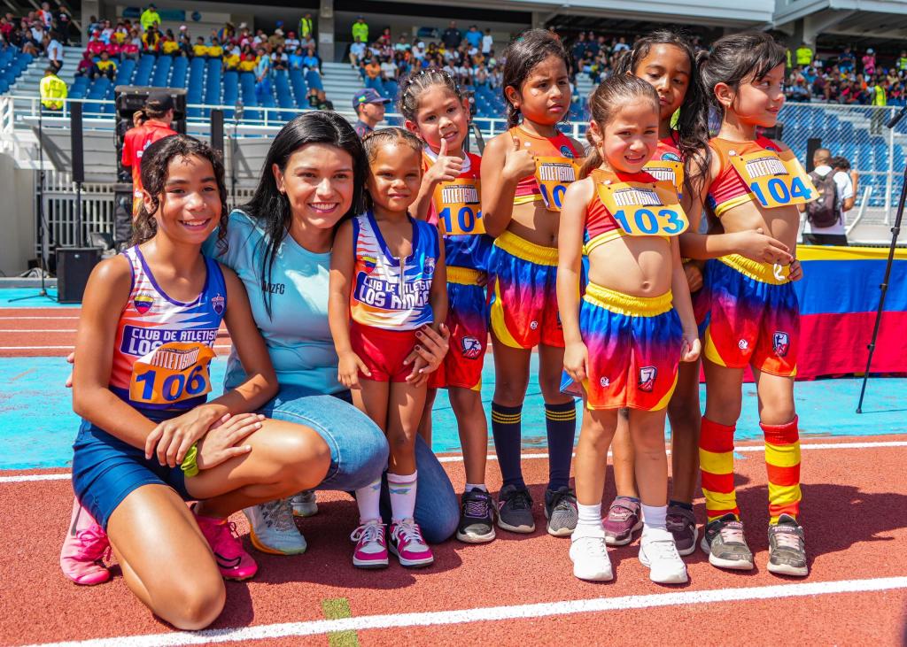 Gobernador Luis Marcano activó la pista de atletismo del Estadio Olímpico José Antonio Anzoátegui de&nbsp;Barcelona