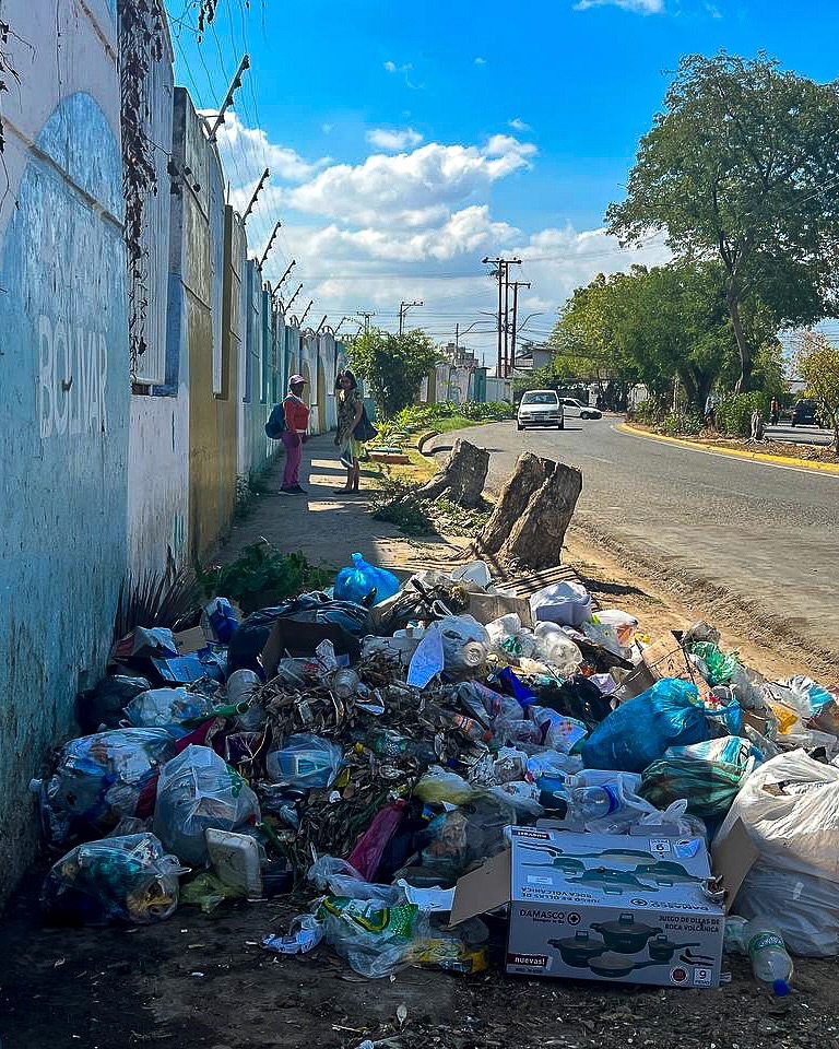 Barcelona: Más 15 multas han impuesto en una semana por incumplimiento de disposición de los desechos&nbsp;sólidos