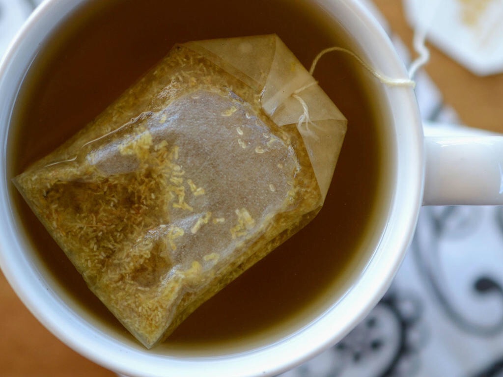 Estudio revela que bolsitas de té liberan microplásticos en las&nbsp;infusiones