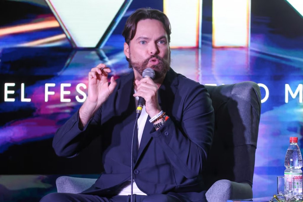 George Harris «No pudo» terminar show en Viña del Mar, los abucheos lo obligaron a salir del&nbsp;escenario