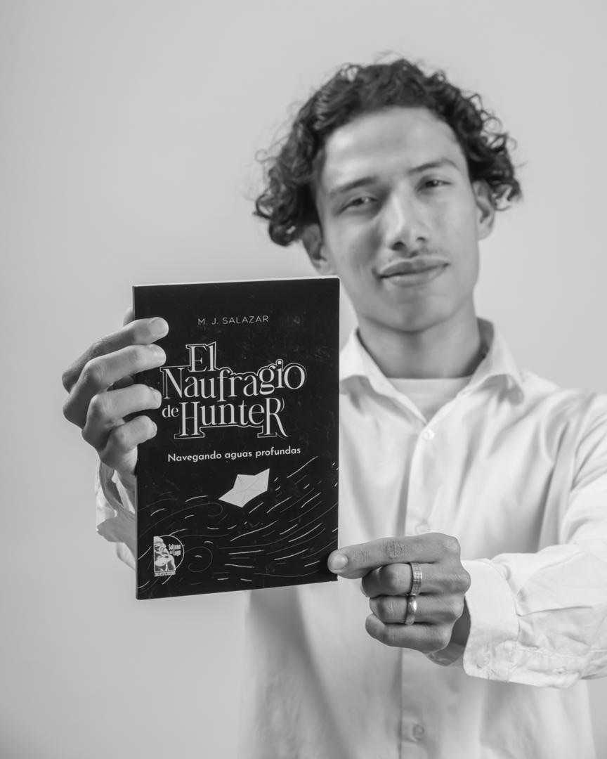 Anzoatiguense de 24 años, periodista, maestro y escritor, nos presenta su nuevo&nbsp;libro
