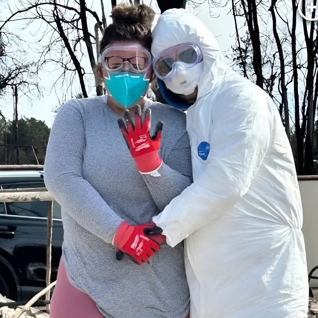 Le pidió matrimonio a su novia tras encontrar el anillo en los restos de su casa incendiada&nbsp;