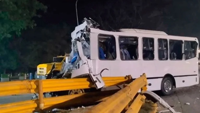 Accidente en la Autopista Regional del Centro dejó un muerto y nueve ...