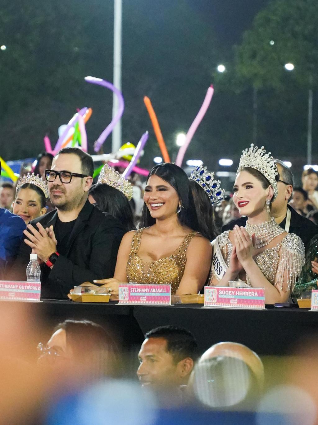 Stephany Abasali y Stefany Gutiérrez, formaron parte del jurado del Reinado de Carnaval en&nbsp;Barcelona