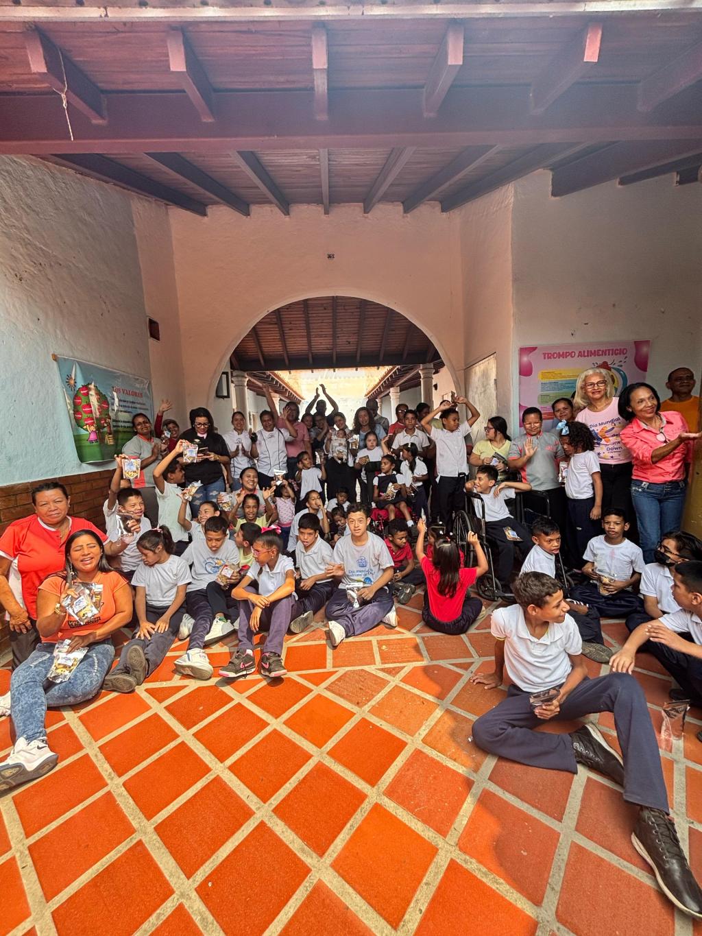 Futuros reposteros de Asochefs Orientehicieron labor social con niños especiales en&nbsp;Barcelona