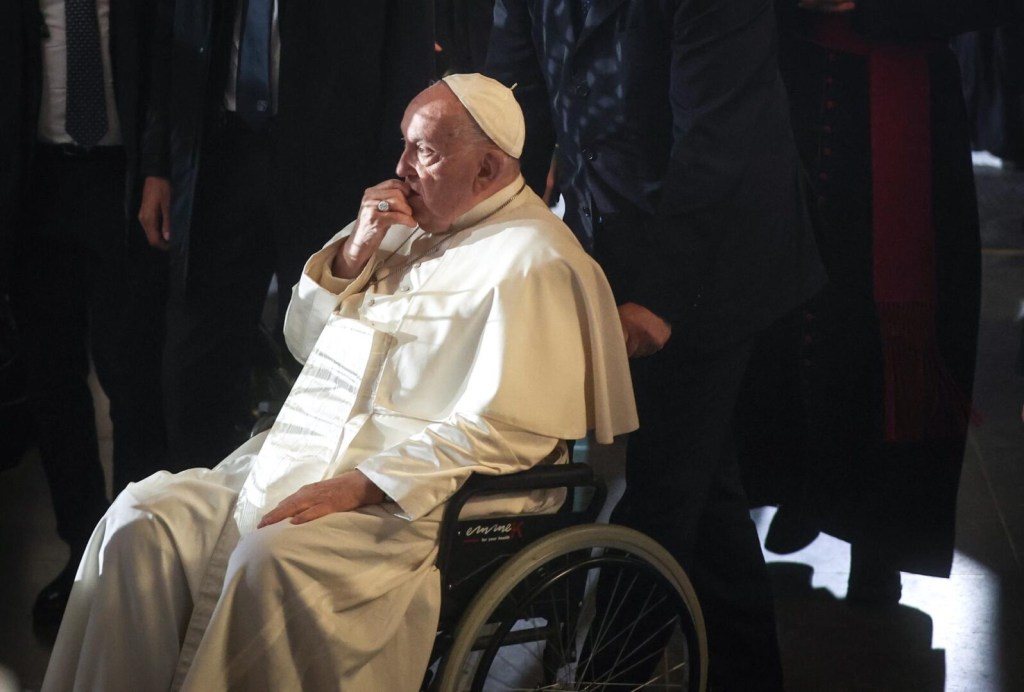 El Papa Francisco sufrió dos episodios de insuficiencia respiratoria aguda en el&nbsp;hospital&nbsp;