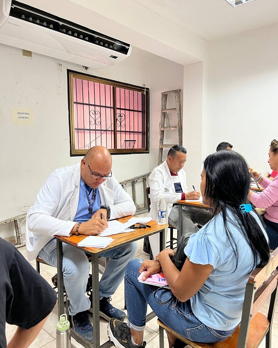 Beneficiados en jornada de salud personal y estudiantes del Centro Cultural Juana de&nbsp;Marín