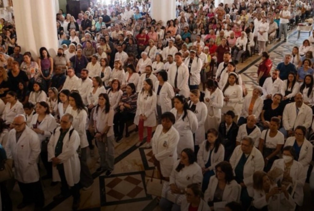 Médicos celebraron la misa de las batas blancas en honor a la Canonización de José Gregorio&nbsp;Hernández