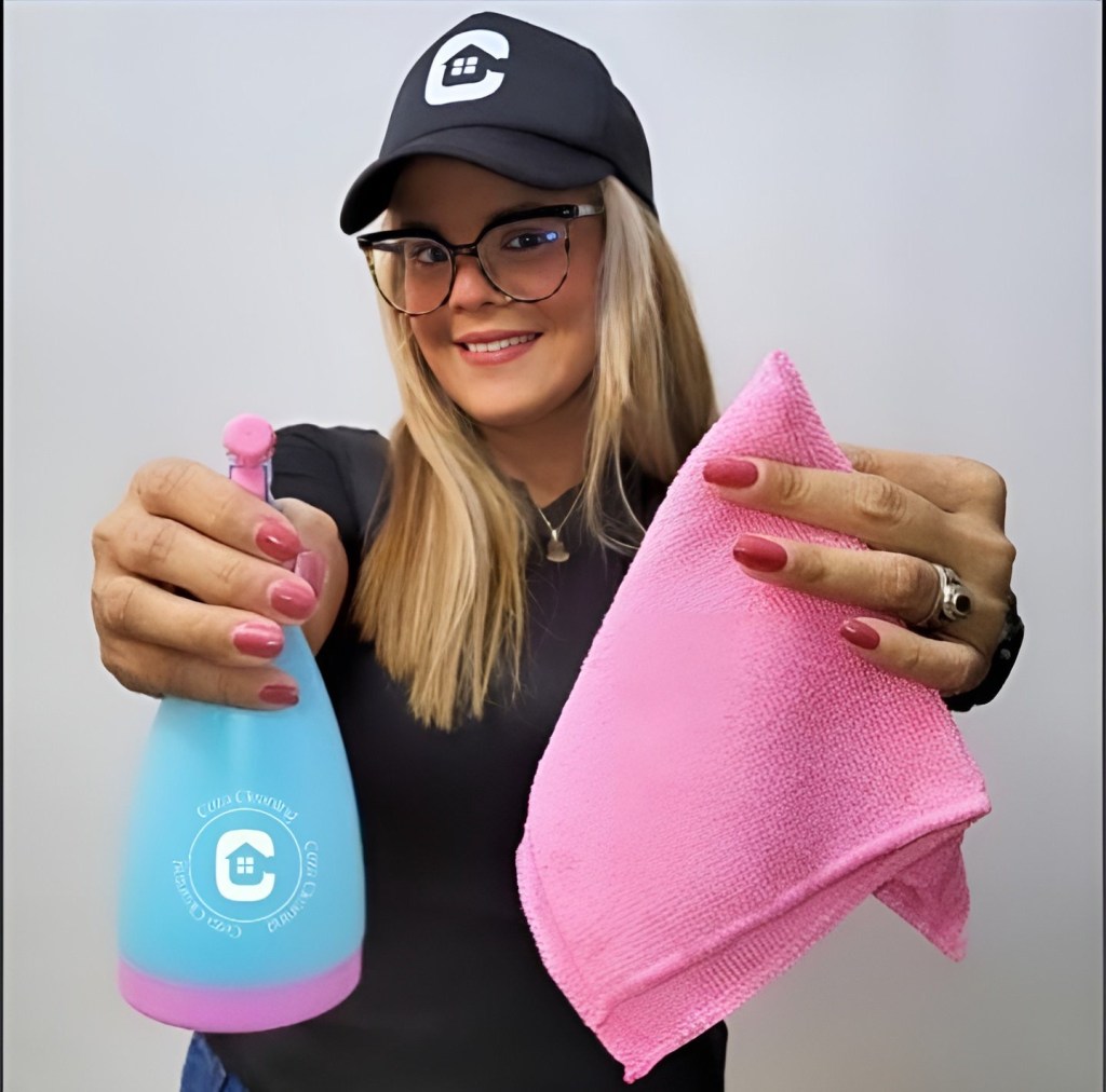 Abogada de Anzoátegui se gana la vida limpiando y ordenando&nbsp;casas