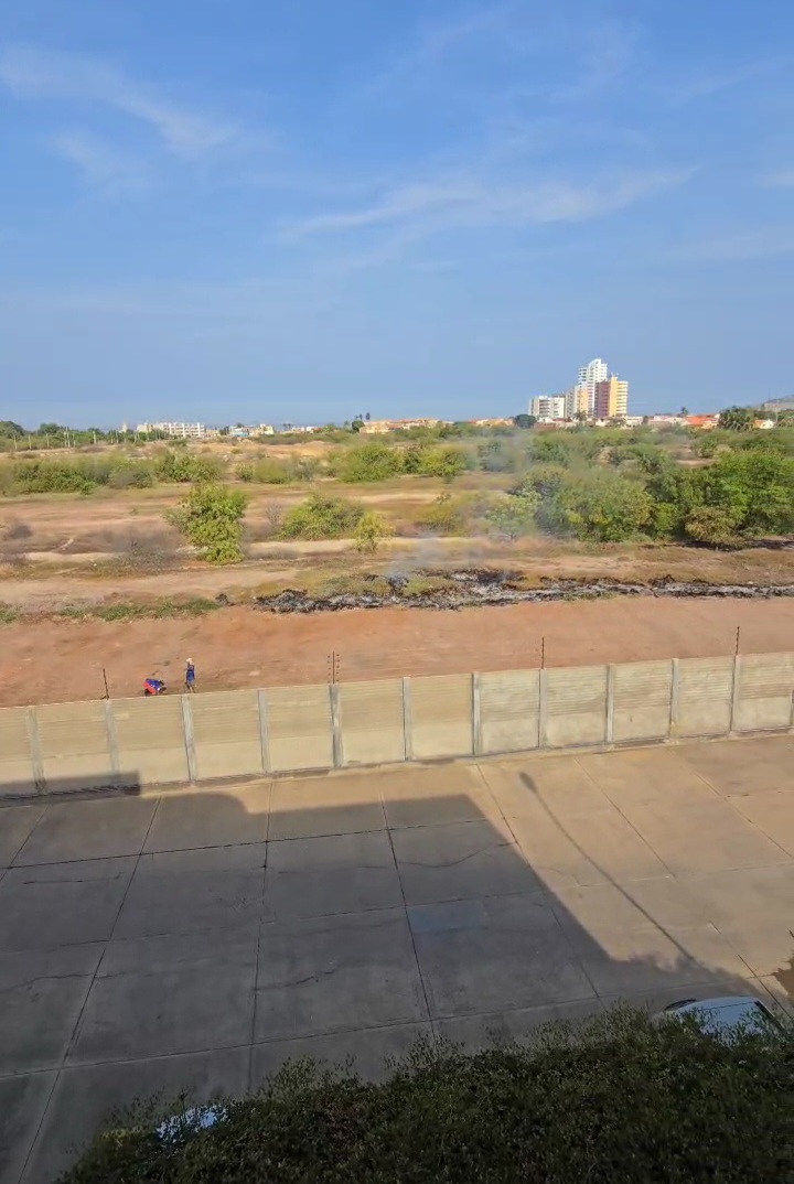 Denuncian quema de terreno al lado de Guaicamar II en&nbsp;Lechería