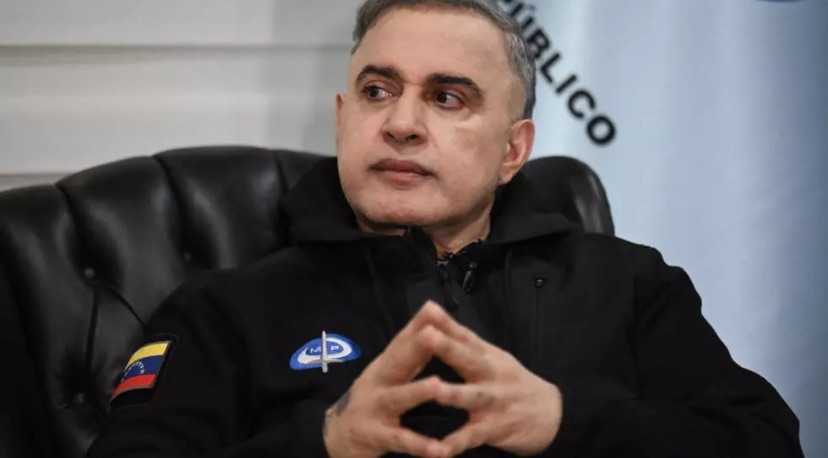 El fiscal general de Venezuela acusa a Bukele de «trata de&nbsp;personas»