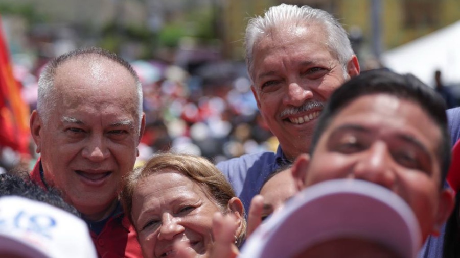 Diosdado Cabello instó a candidatos ir a la calle junto al&nbsp;pueblo