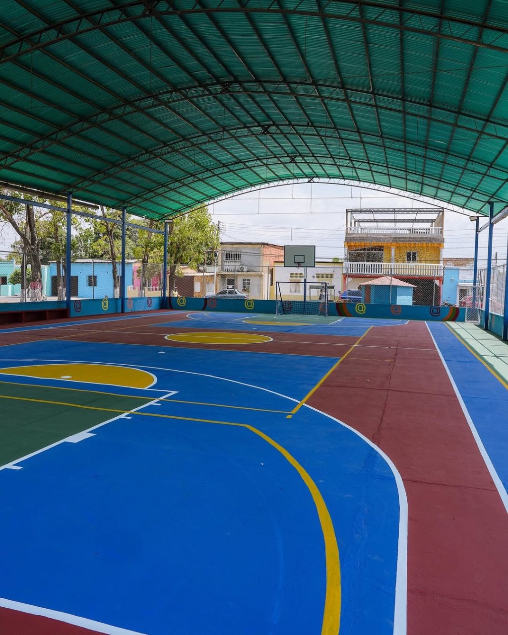 Alcaldía de Barcelona rehabilitó cancha techada de usos múltiples José Antonio&nbsp;Anzoátegui