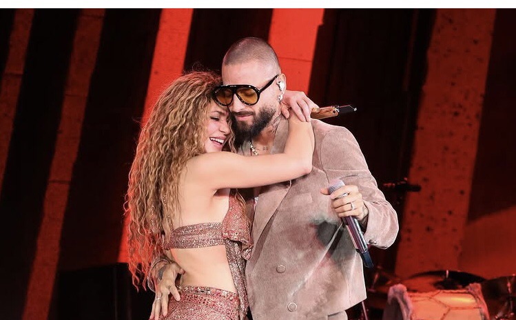 Shakira visitó el criadero de Maluma en Medellín y demostró su destreza como&nbsp;jinete