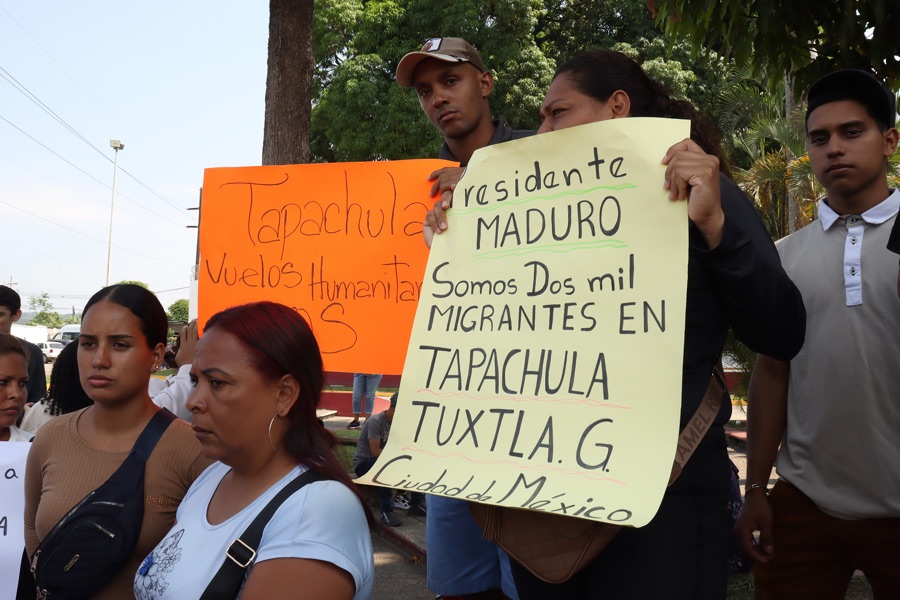 Venezolanos protestan en el sur de México para exigir vuelos de&nbsp;repatriación