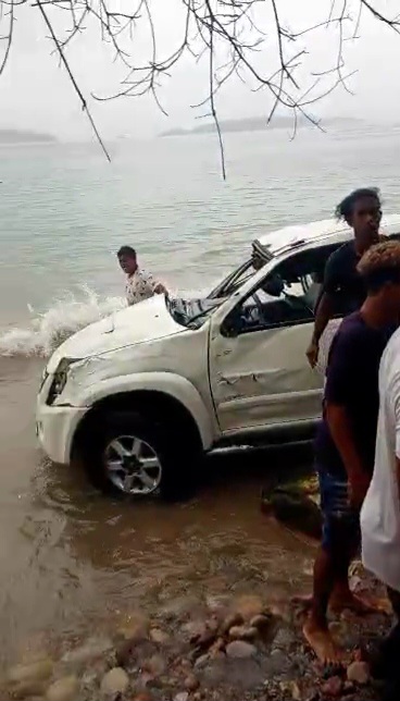 Dos mujeres murieron al caer al mar a bordo de su camioneta en&nbsp;Arapo