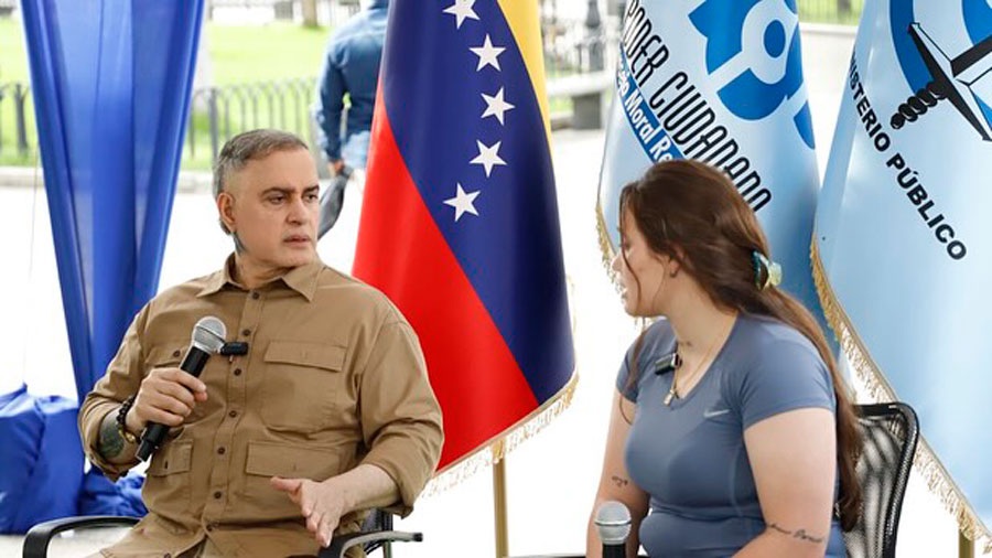 Madre y abuela de la niña Maikelys Espinoza se reúnen con el Fiscal General de la&nbsp;República