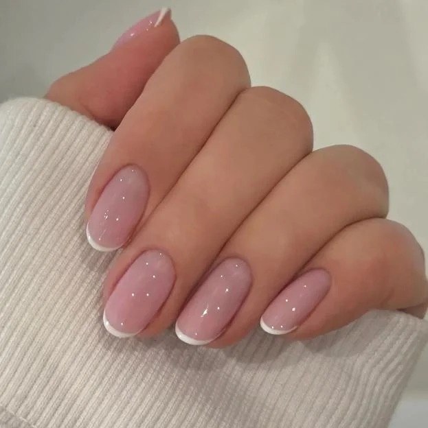 Glow French: La manicura que es tendencia este&nbsp;2025