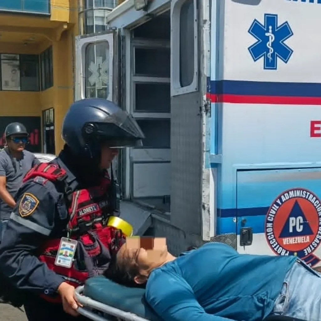 Mujer que convulsionó en Barcelona fue atendida por los&nbsp;bomberos
