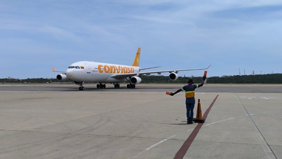 Arribó al país un nuevo vuelo del Plan Vuelta a la Patria con 250 migrantes venezolanos desde&nbsp;EEUU