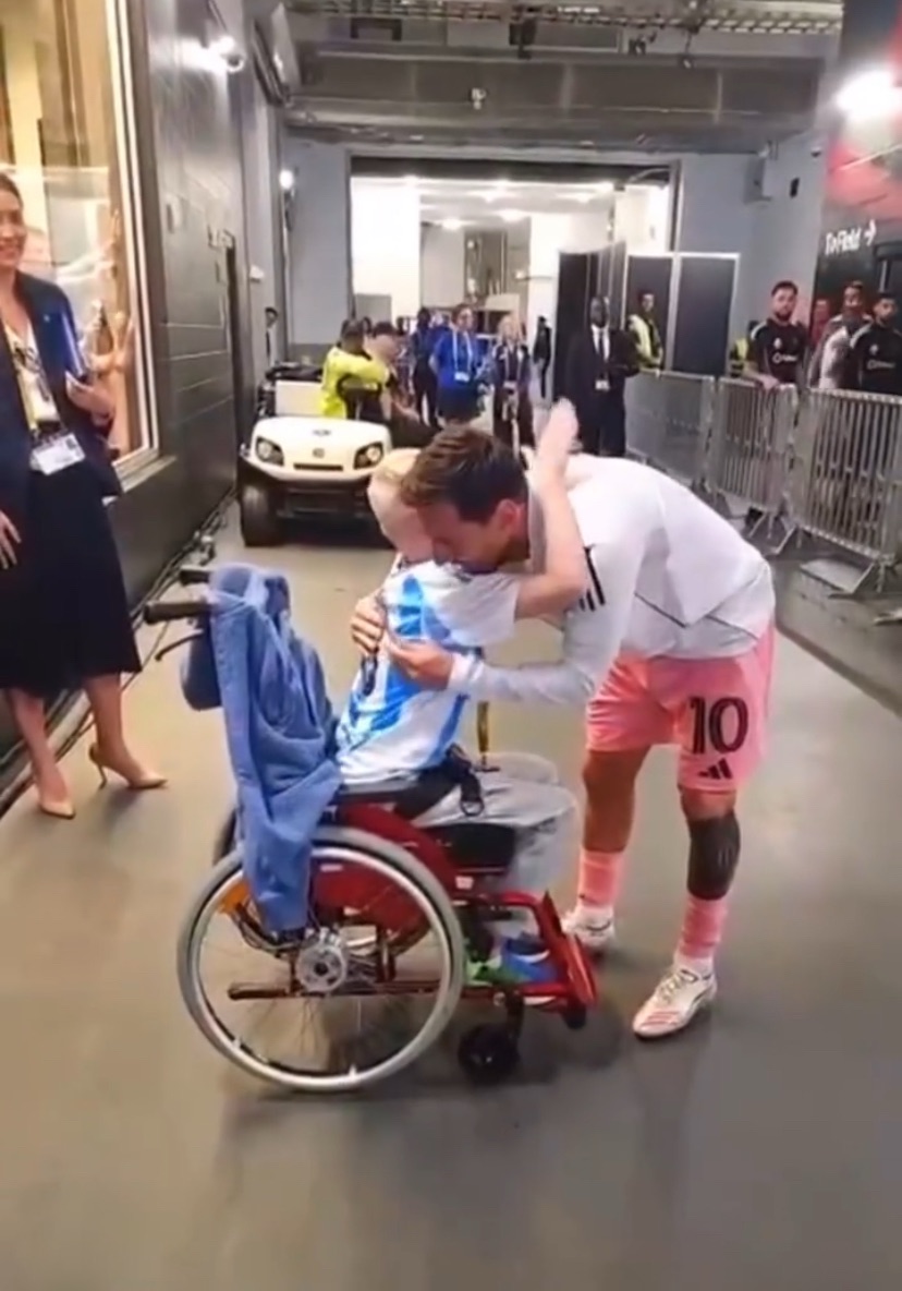 Leo Messi cumple el sueño de un niño con Distrofia&nbsp;Muscular