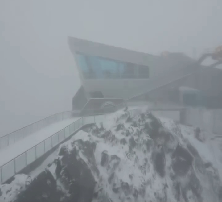 Espectacular y sorpresiva nevada se registró en Mérida este domingo 15 de&nbsp;junio