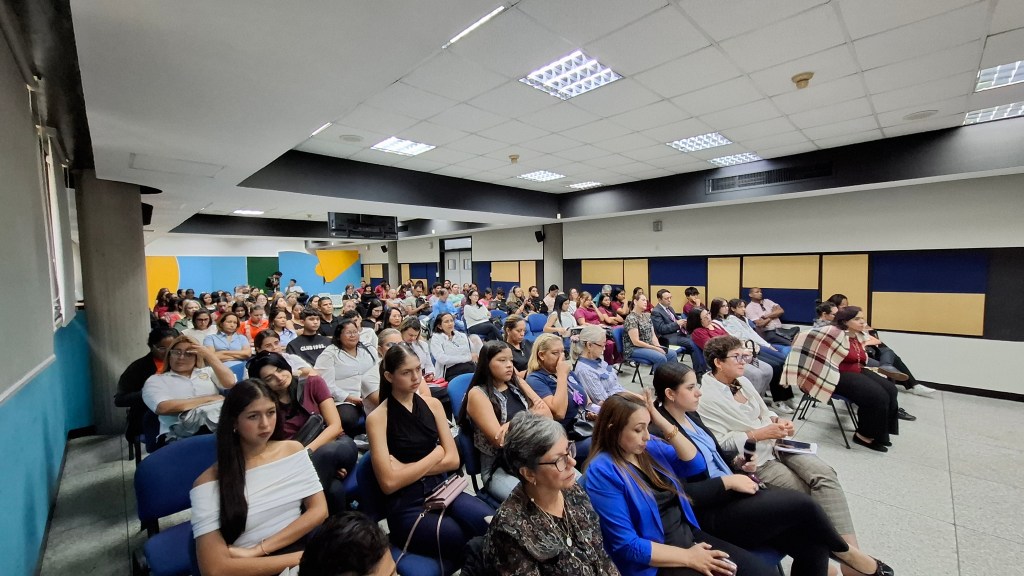 UCAB Guayana realizó un conversatorio sobre la prevención y cuidado de la salud mental en&nbsp;adolescentes