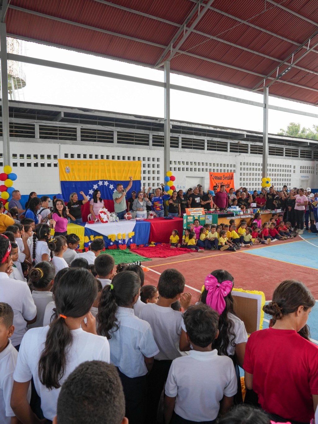 Entregan mejoras en U.E. Bicentenario de El Libertador en El&nbsp;Viñedo