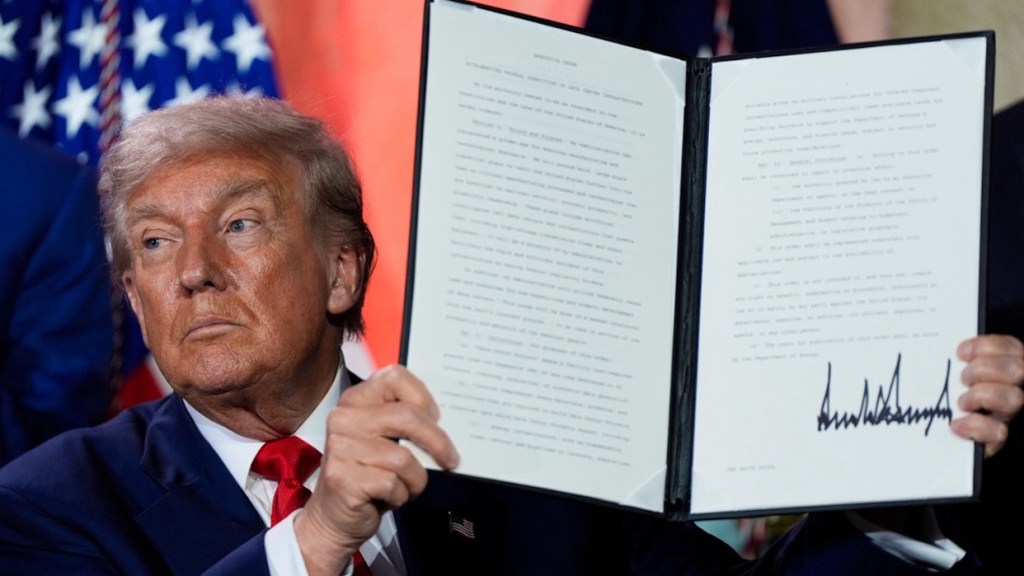 Trump firma una orden que prohíbe la IA&nbsp;«woke»