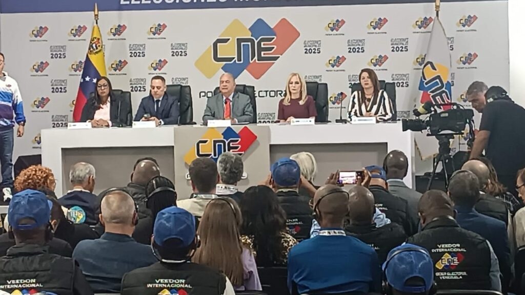 Amoroso: Veedores junto al pueblo son lo más importante para la garantía y pulcritud del proceso&nbsp;electoral