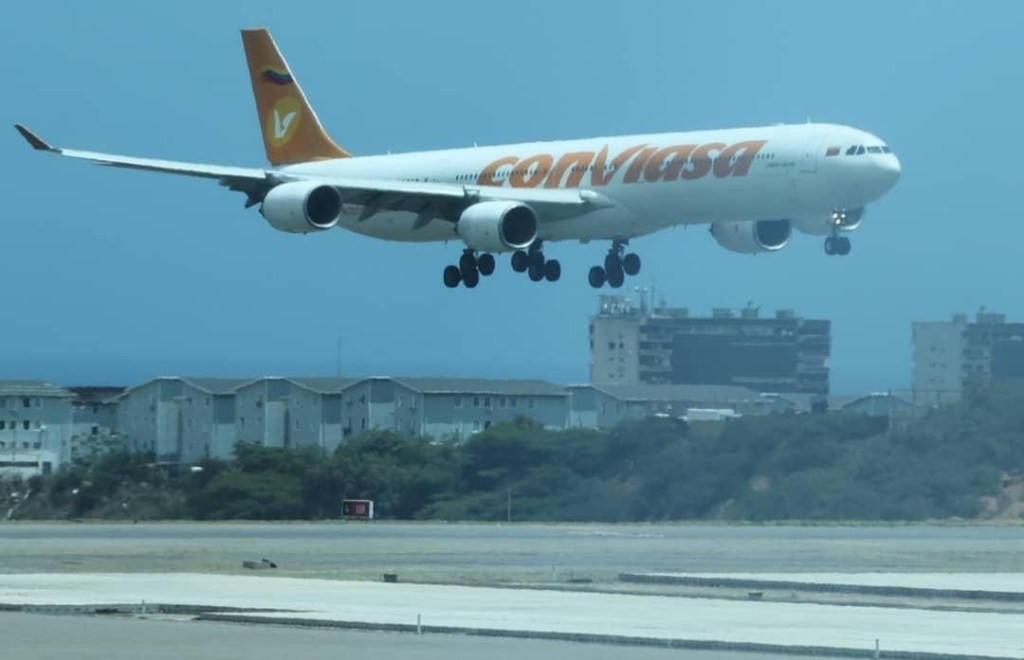 Llegó al país un vuelo procedente de Honduras con 205 migrantes&nbsp;venezolanos