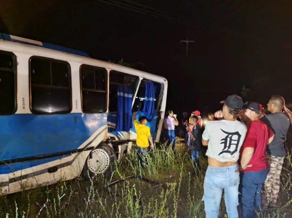 Accidente en la Troncal 19: Autobús fue embestido por Ferrocarril en Los&nbsp;Pijigüaos
