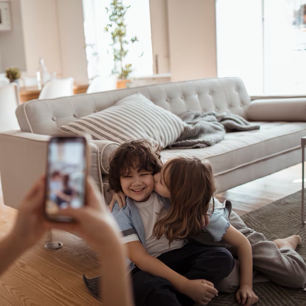 Justicia ordena a una madre no publicar fotos de su hijo en redes sin permiso del&nbsp;padre