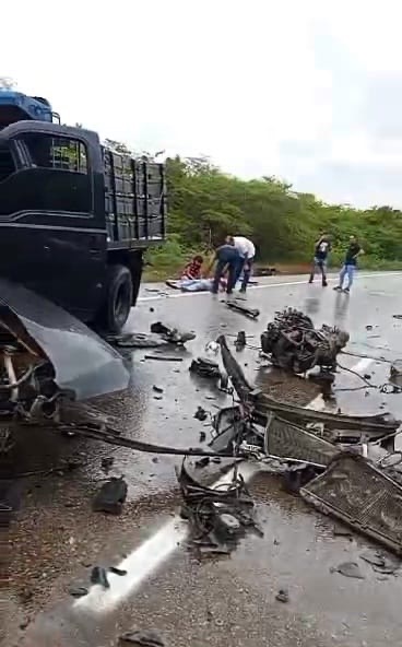 Tres muertos y tres heridos en un choque frontal en la vía&nbsp;Clarines-Uchire