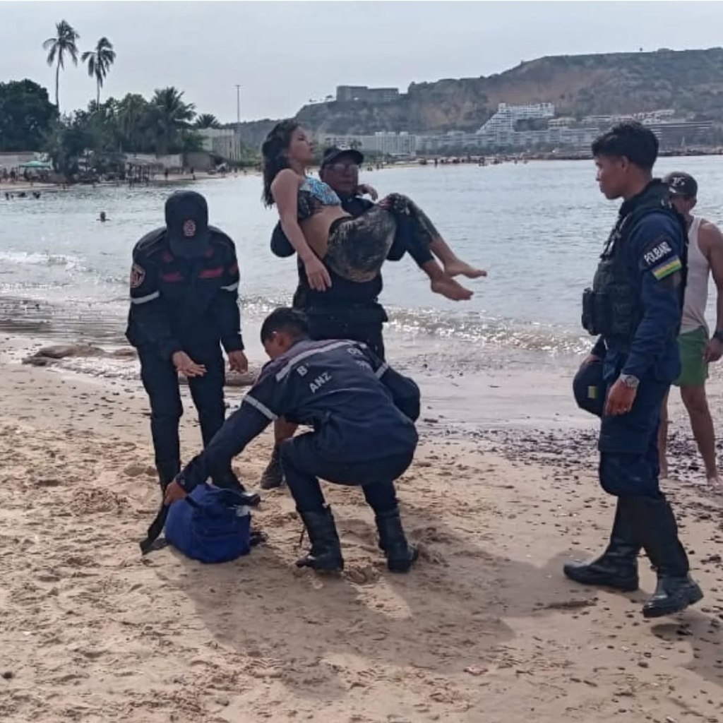 Funcionario de Polianzoátegui rescató a joven que se estaba ahogando en Playa Lido,&nbsp;Lechería