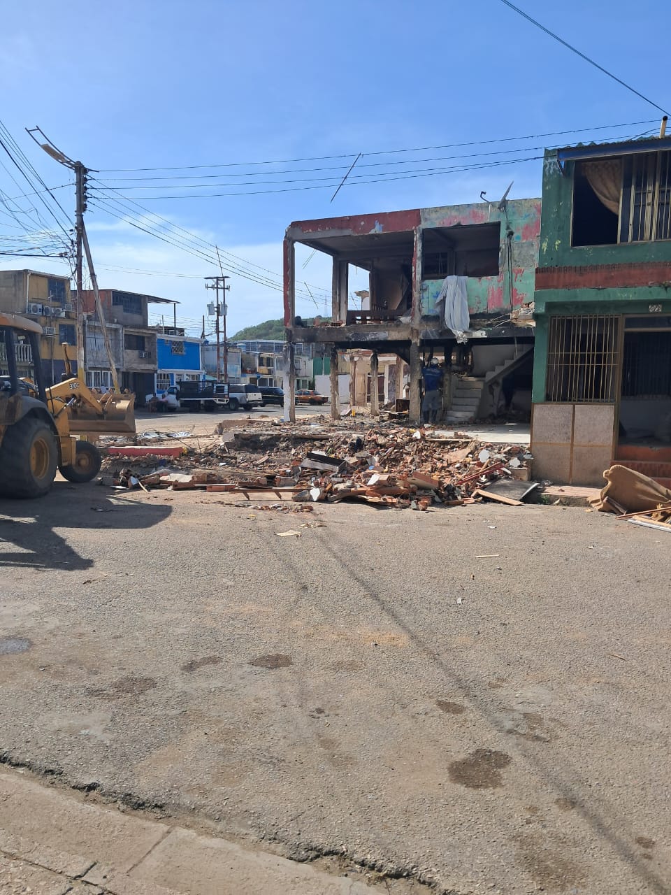 A 4 días de la explosión en Tronconal V, continúan labores de remoción de&nbsp;escombros