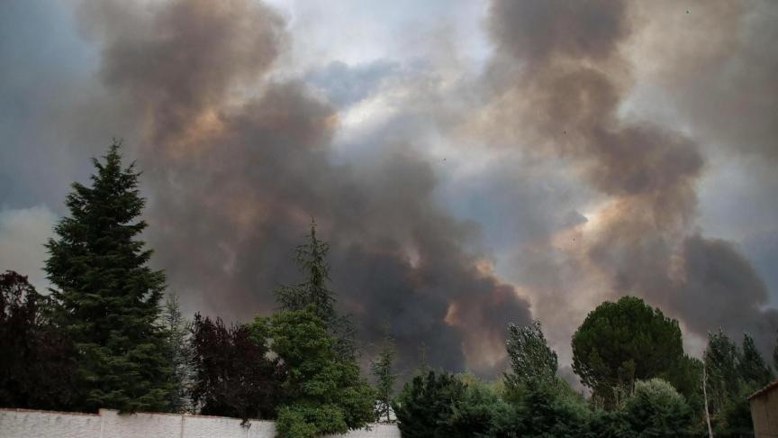 Oleada de incendios dejan un muerto y miles de evacuados en&nbsp;España