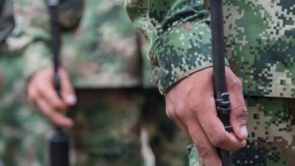 Secuestran a 34 militares colombianos en operación en la que cayó un jefe de&nbsp;disidencias
