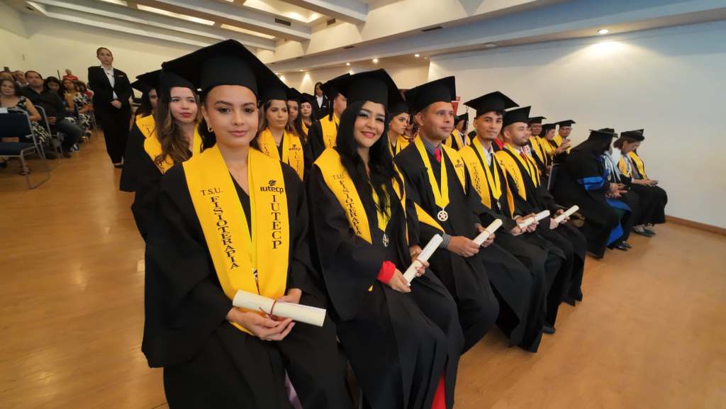 Más de 70 nuevos profesionales se graduaron del IUTECP Puerto La&nbsp;Cruz