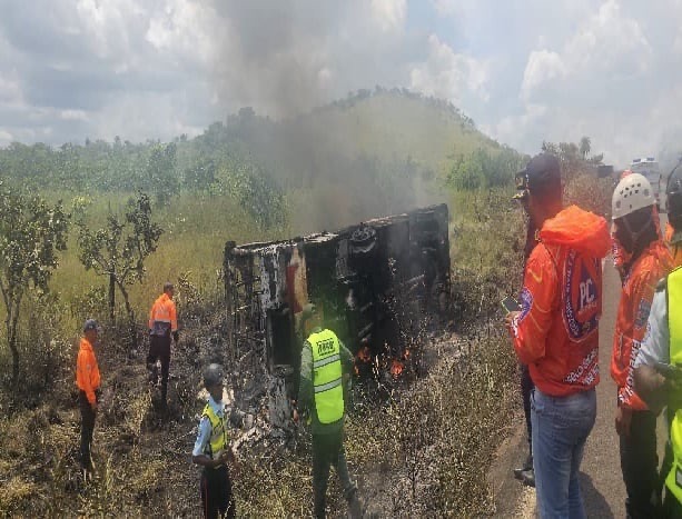 Tragedia en el estado Bolívar: Vuelco e incendio de autobús dejó 10 muertos y 18&nbsp;heridos&nbsp;