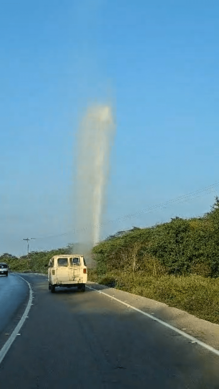 Reportan gran fuga de agua en tubería entre Puerto Píritu y&nbsp;Clarines
