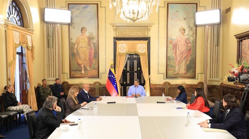 Maduro informó que Consejo de Estado prepara decretos para enfrentar&nbsp;amenazas