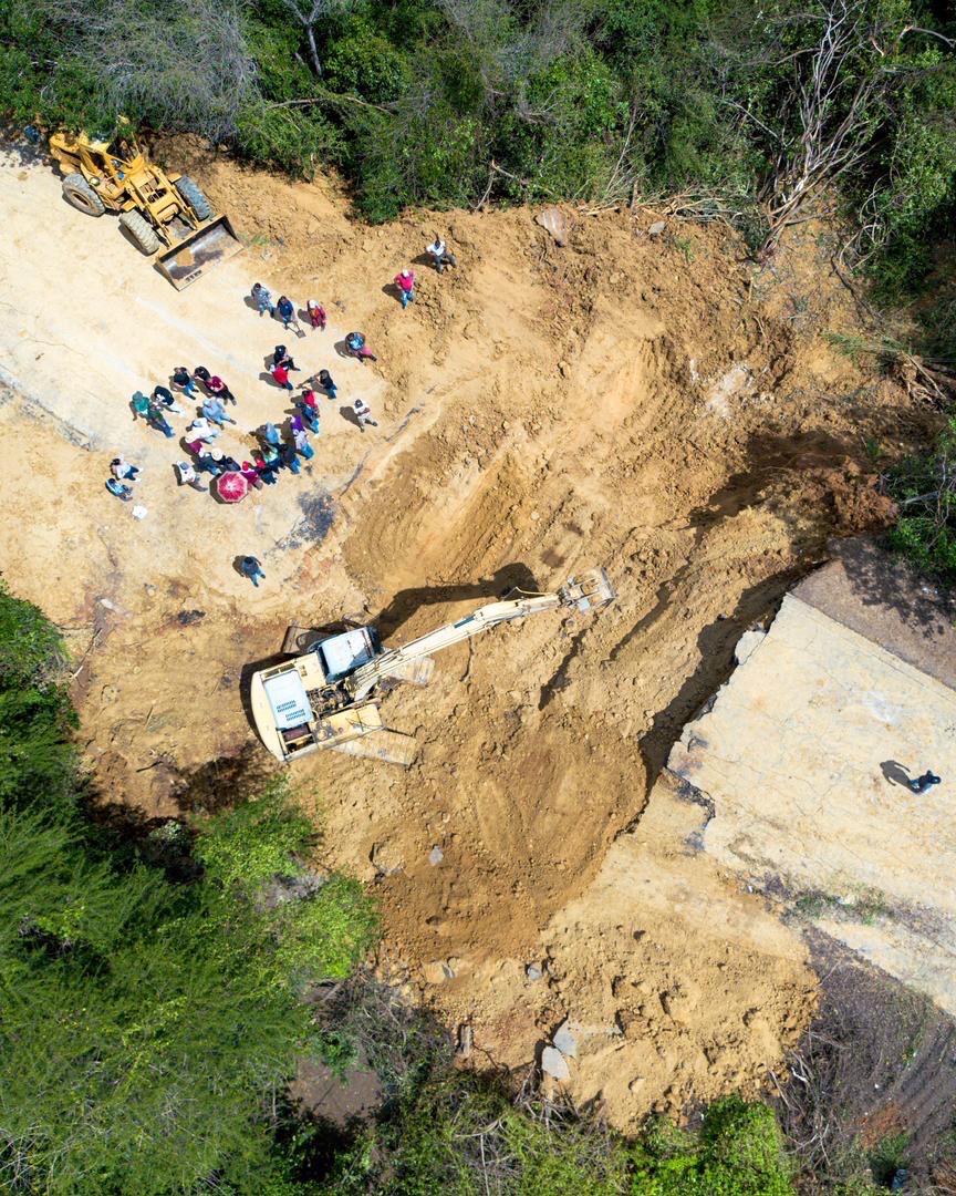 Realizan trabajos de rehabilitación de alcantarilla colapsada en el sector La China del municipio&nbsp;Peñalver