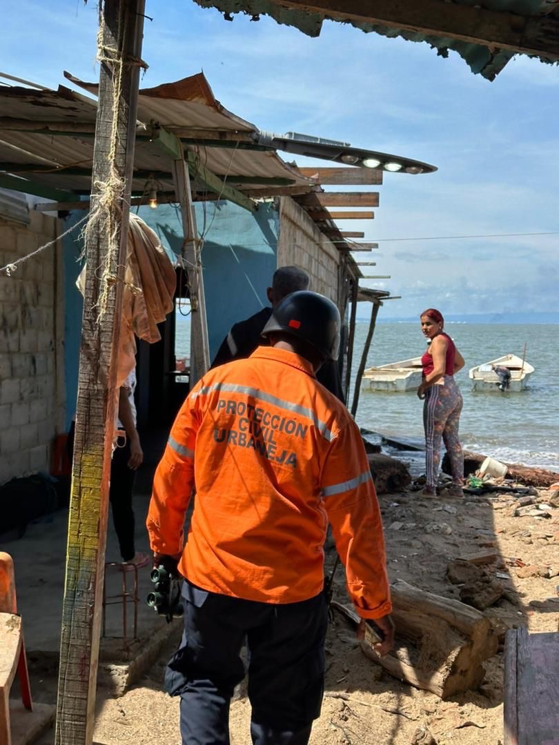 21 familias fueron afectadas en Lechería por el mar de&nbsp;fondo